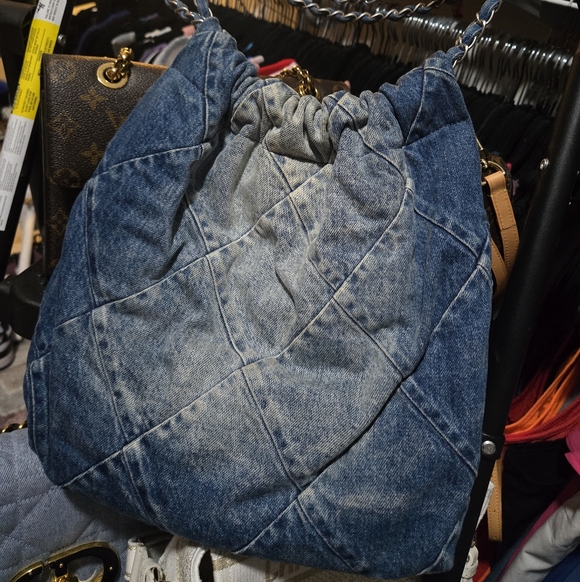 Chanel Quilted Blue Denim Shoulder Bag W/clutch - Picture 2 of 14